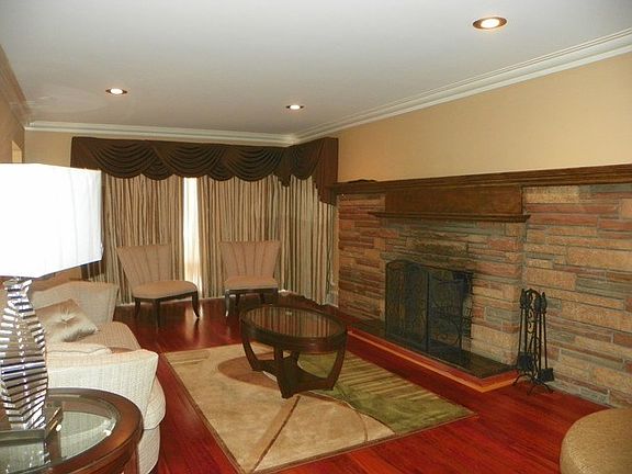 5th image of 9401 S Country Club Dr