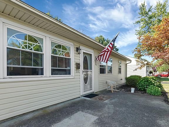 3rd image of 4336 Joseph St