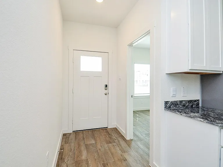 8047 Marchese Dr — Photo 3