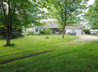 2033 N Eight Mile Rd, Sanford, MI 48657