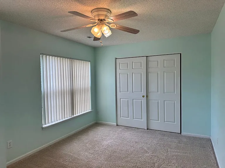 5091 Ballantine Dr — Photo 18
