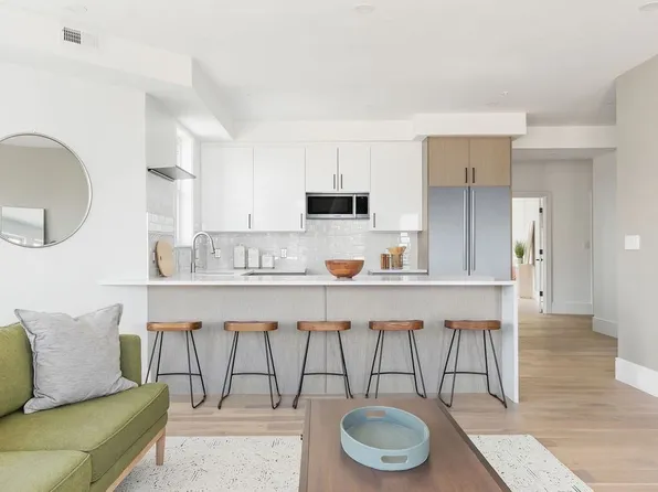 230 Washington St Unit 1, Boston, MA 02108