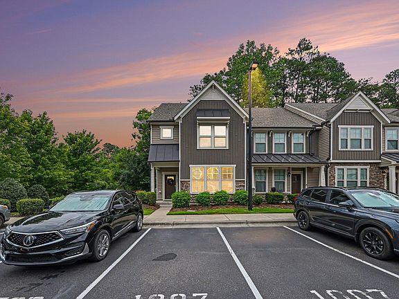 2nd image of 1007 Midtowne Way