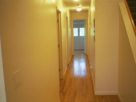 4th image of 330 Green St