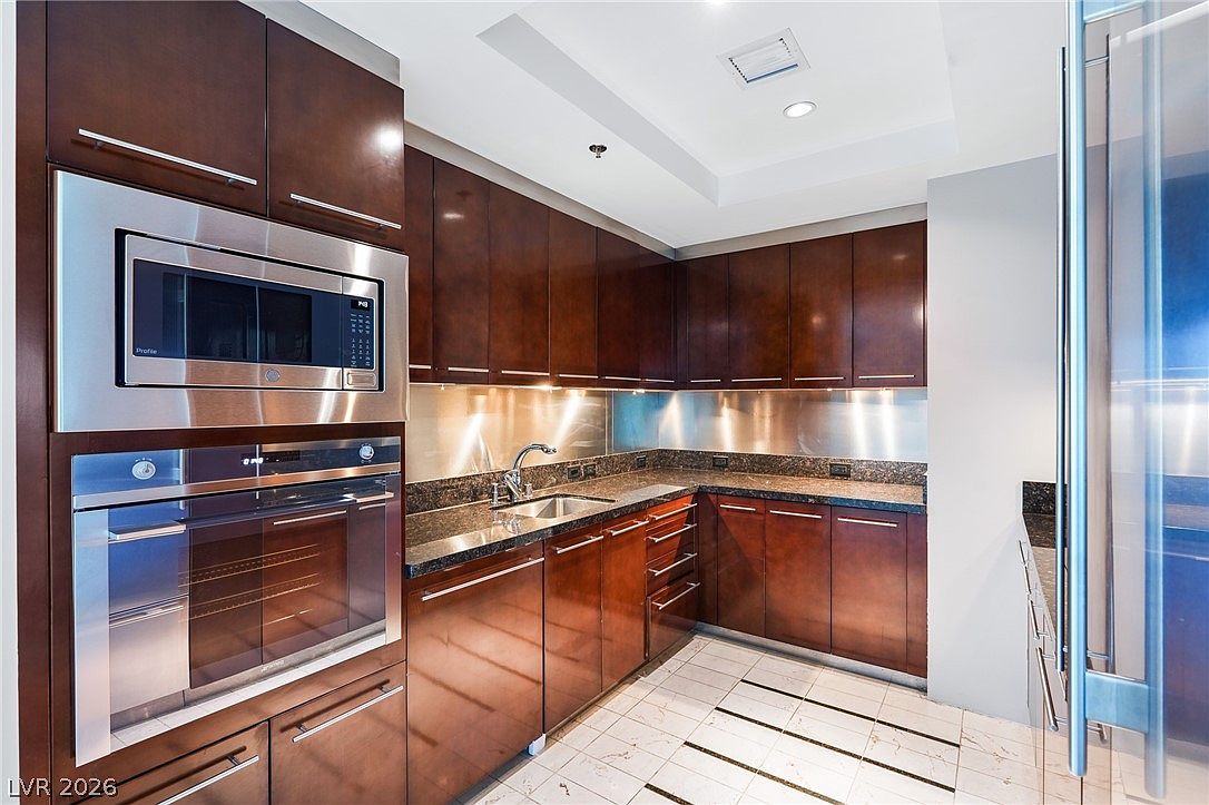 2700 Las Vegas Blvd S Unit 4005 — photo 2