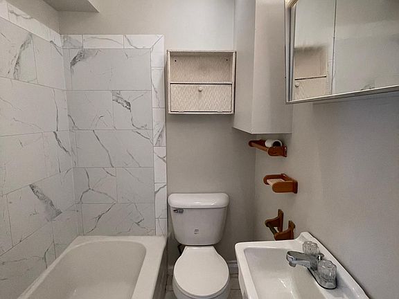 4th image of 540 New Scotland Ave #1