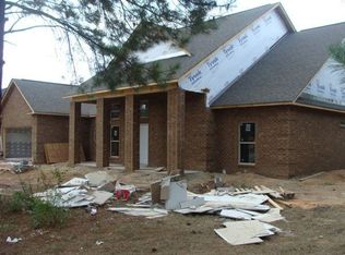 117 J Dr S, Macon, GA 31216