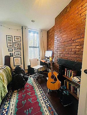3rd image of 318 E 6th St APT 4A