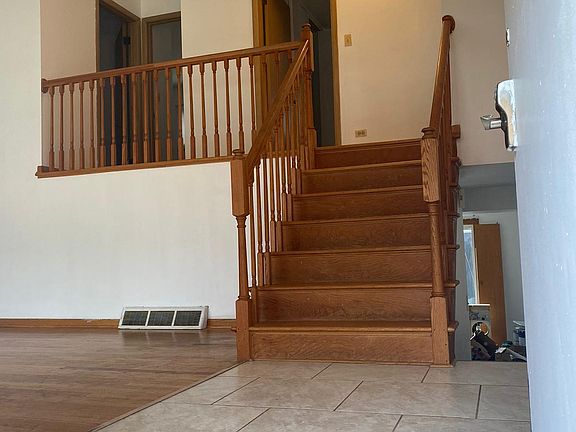 4th image of 920 N Milwaukee Ave APT C