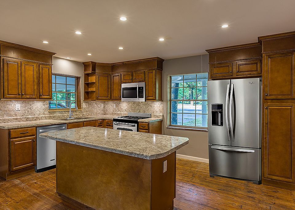 2nd image of 509 Hillcrest Rd