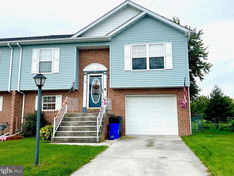1st image of 13 Westview Dr