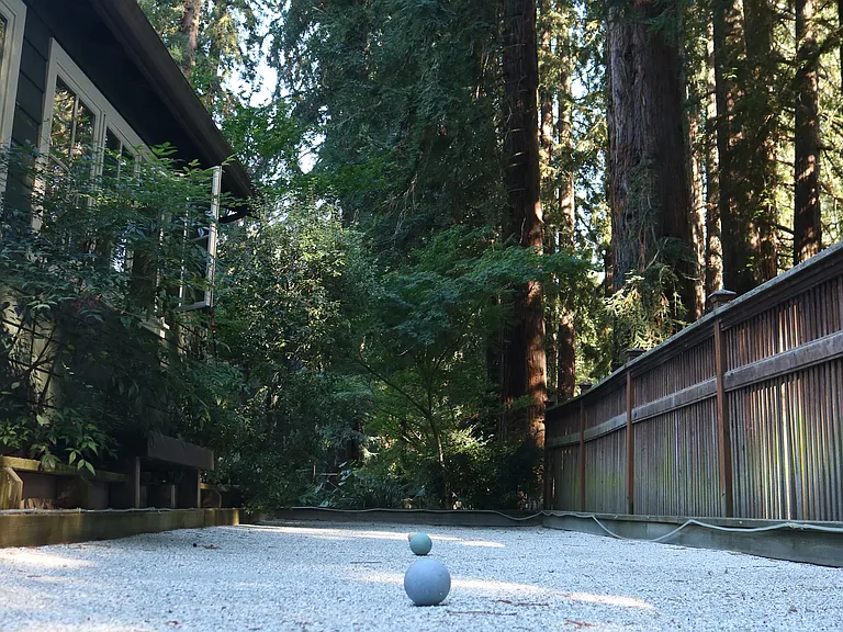Redwood Ln — Photo 9
