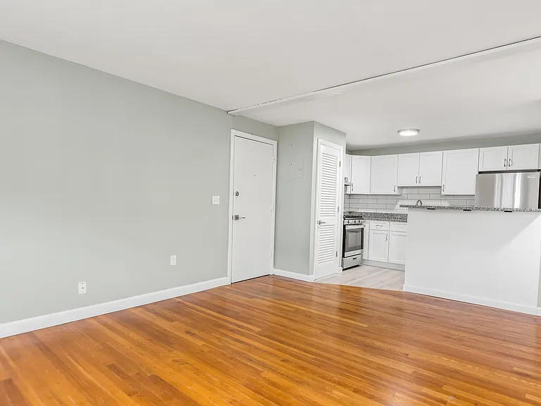 3 Elaine St #33 — Photo 25