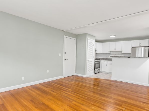 1 Elaine St #31