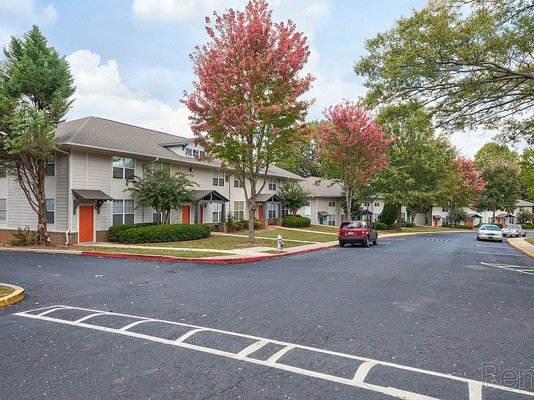Towne at Lakewood Heights — Photo 56