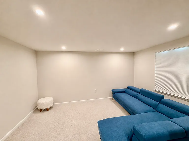 141 Callowhill Ln — Photo 24