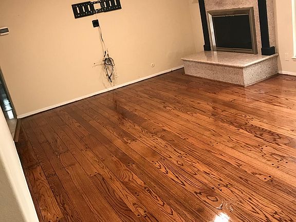 5th image of 3920 Christian Dr