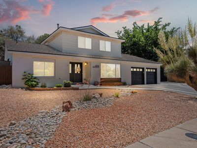 8616 Harwood Ave NE, Albuquerque, NM, 87111