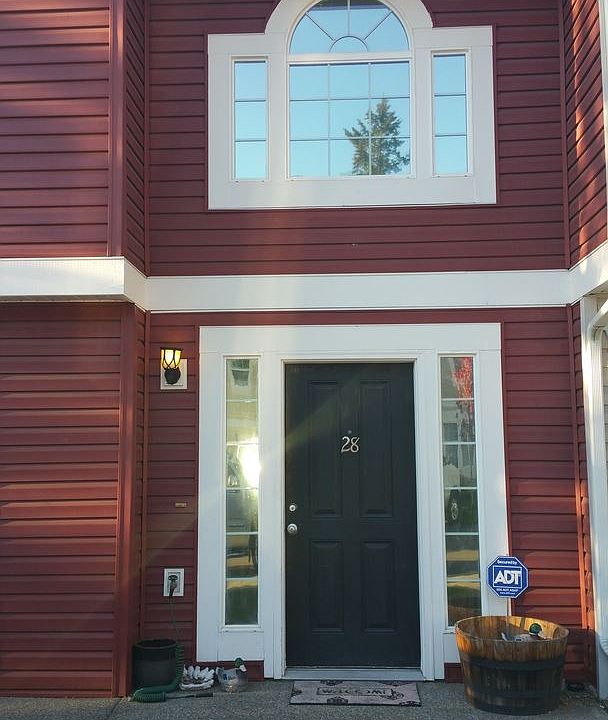1st image of 10511 140th St Ct E Unit 28