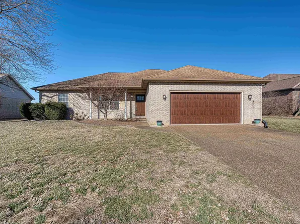 8988 Camelot Dr, Newburgh, IN 47630