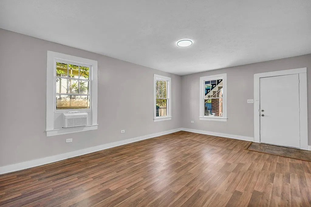 2 bed, 800 sqft, $795 — Photo 2