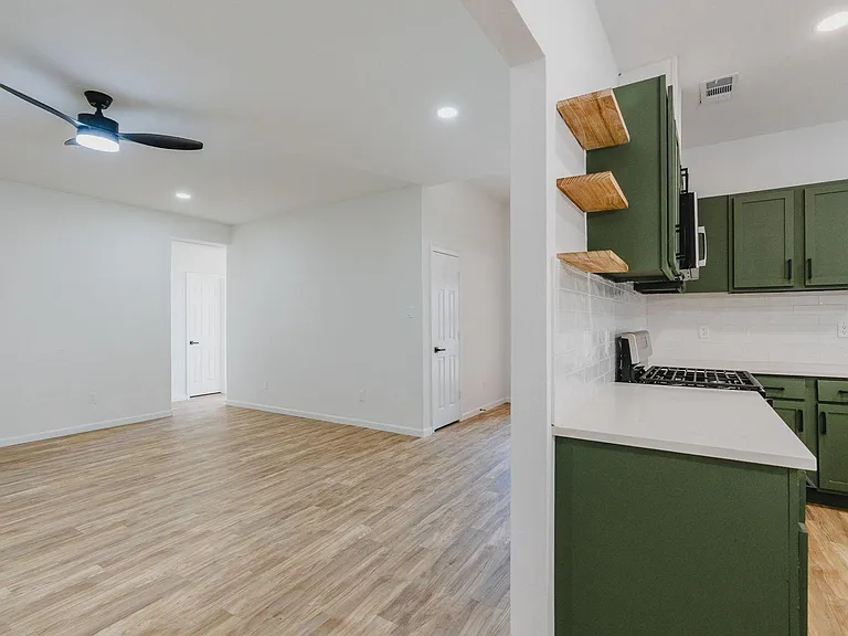8805 Barton Creek Dr — Photo 7