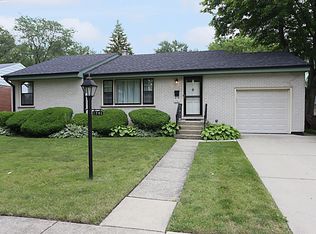 1741 Van Buren Ave, Des Plaines, IL 60018