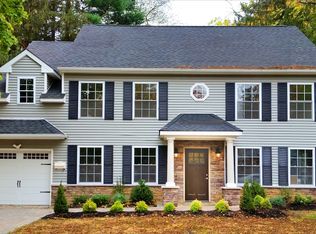 10 Fellswood Dr, Livingston, NJ 07039