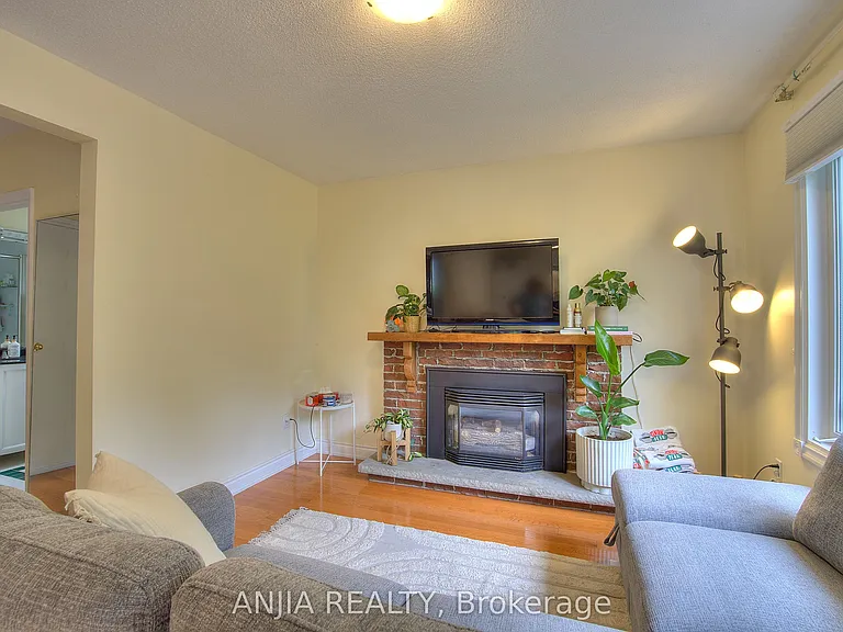 6 Bellbury Cres #Yard 1b — Photo 15
