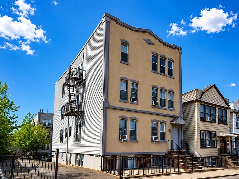 305 Cator Ave #C0101 — Photo 12