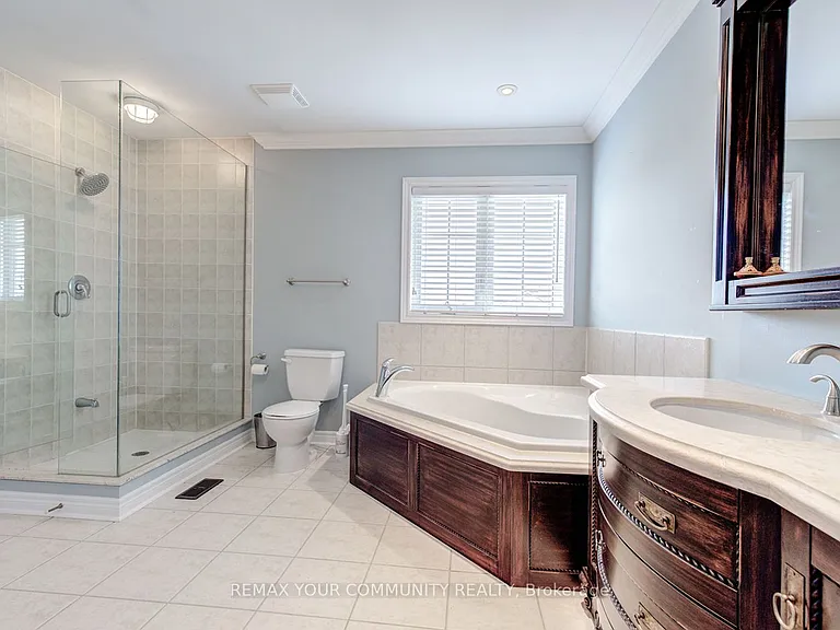 230 Humberland Dr — Photo 24