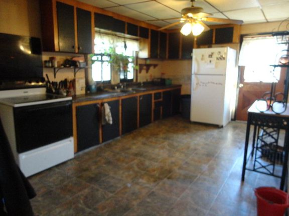 2nd image of 39 Eastwood St