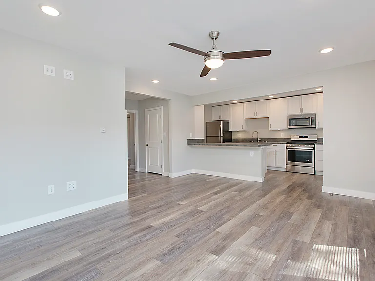 3287 McKinley St — Photo 9