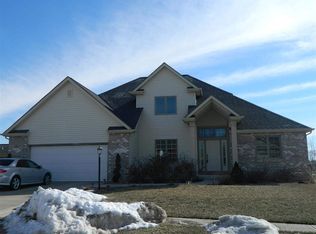 1903 E West Point Dr, Warsaw, IN