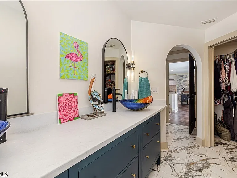 2507 Lakeview Dr — Photo 32