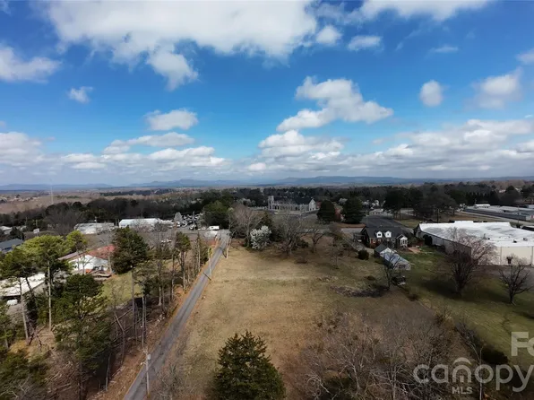 1033 W Main St, Forest City, NC 28043