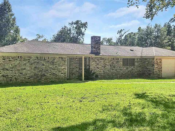 2nd image of 150 Dogwood Ln