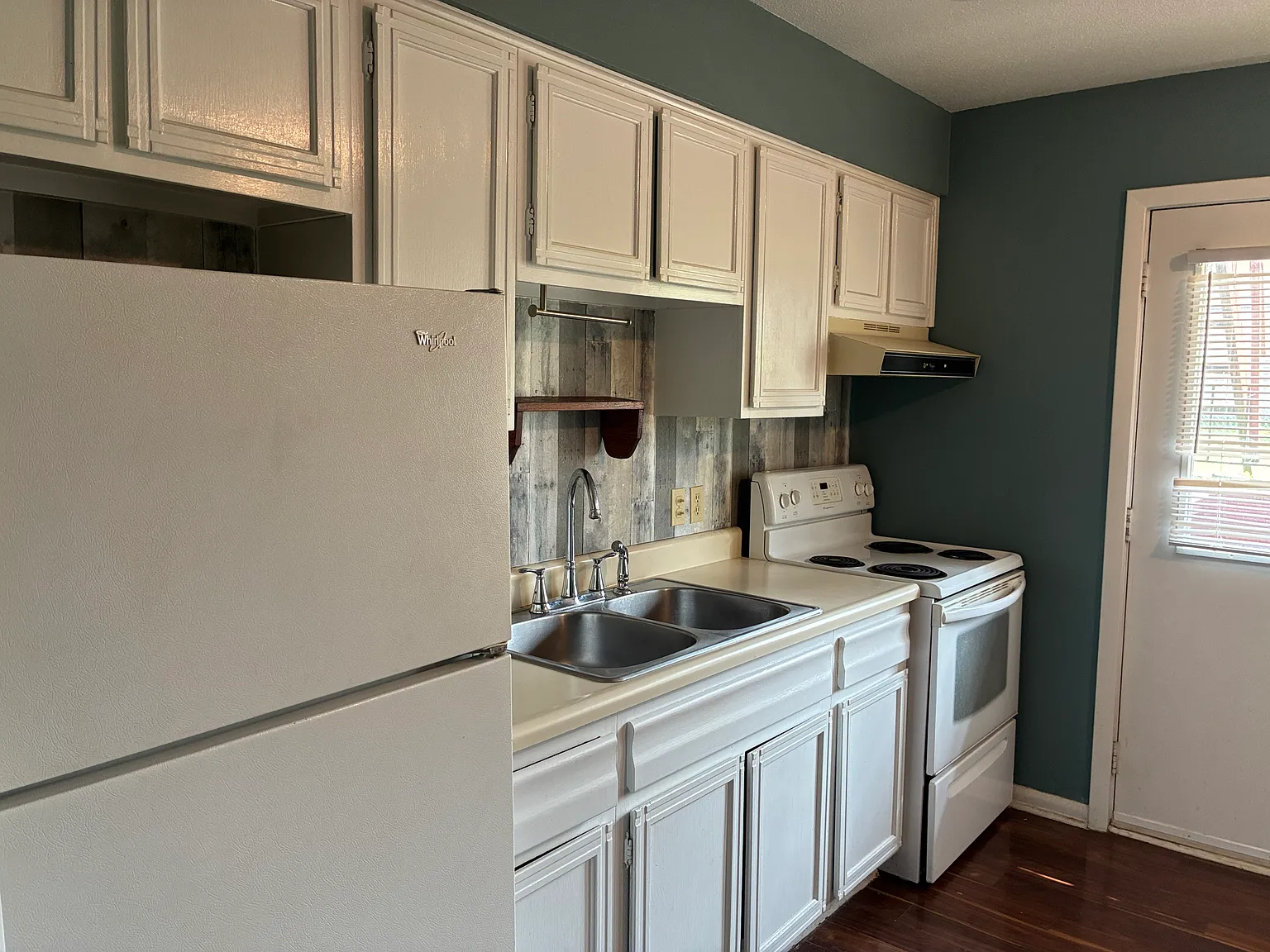 2 bed, 724 sqft, $700 — Photo 3