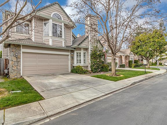 2nd image of 302 Tadley Ct