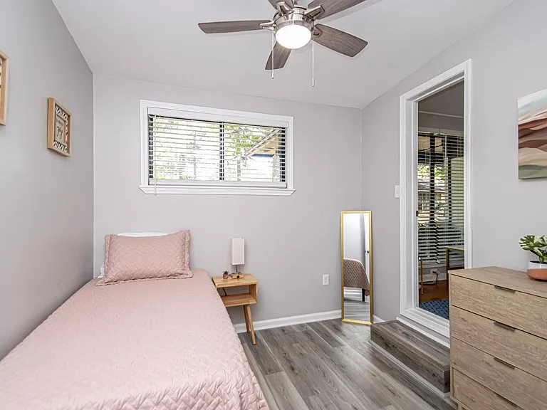 1425 Southeastern Ave — Photo 35