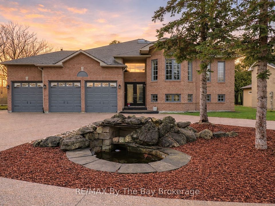 1st image of 70 Fairway Cres