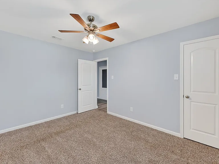523 Bennie Leonard St — Photo 26