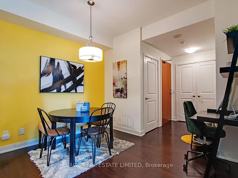 88 Broadway Ave #202 — Photo 5
