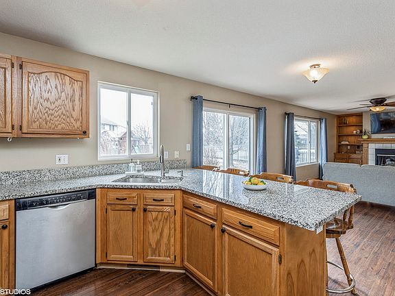 5th image of 2414 Welbeck Dr
