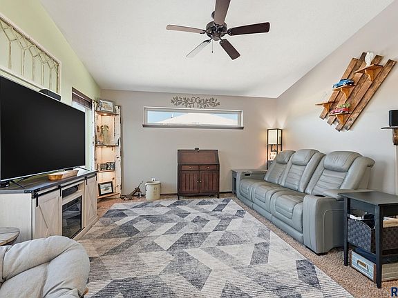 3rd image of 9101 W Broek Dr