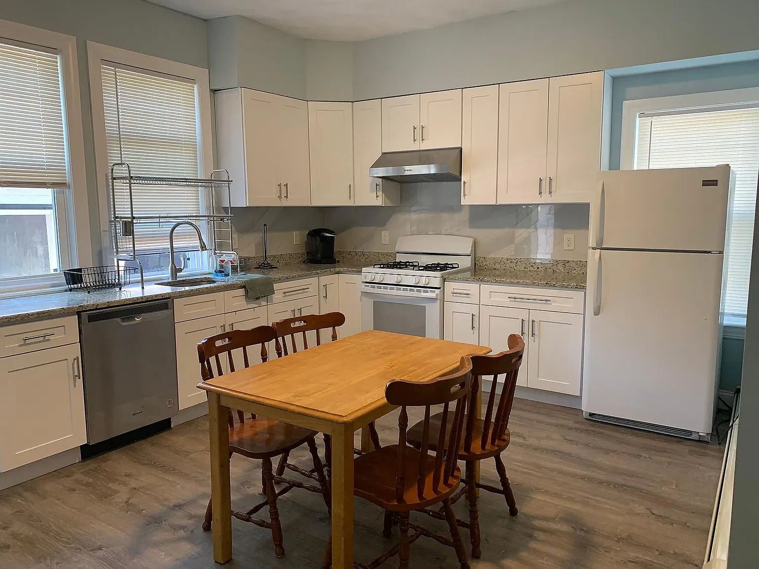 4 bed, 1700 sqft, $3,000 — Photo 1