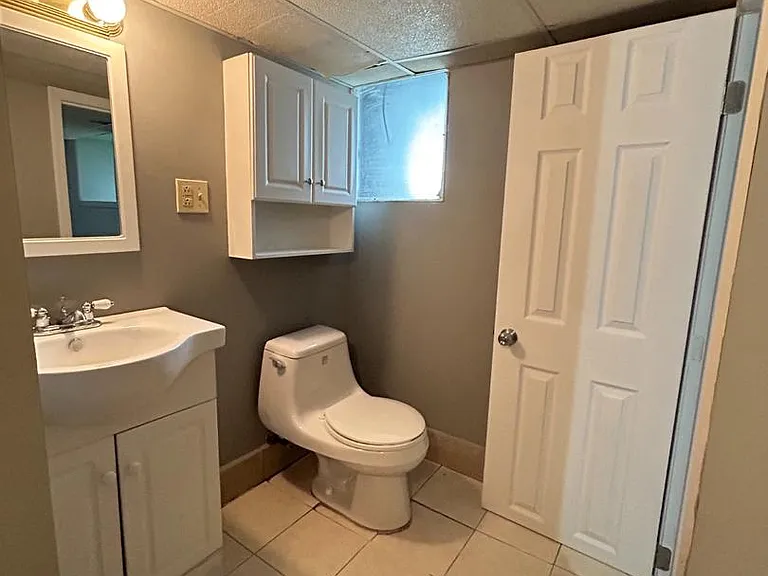 6370 Oxford Ave #B — Photo 16