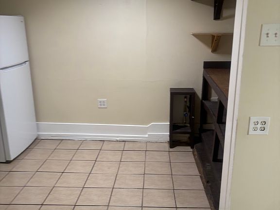 2nd image of 1119 31st St APT B