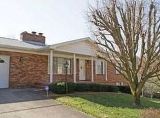 15 Windsong Way, Nitro, WV 25143