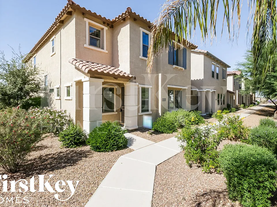 3441 S Jacana Ln